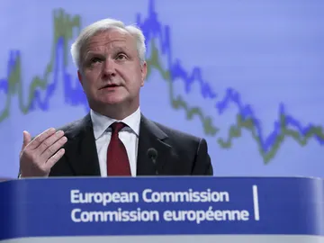 Olli Rehn en rueda de prensa Olli Rehn en rueda de prensa