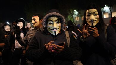 La manifestación de Anonymus en Londres se salda con altercados con la Policía