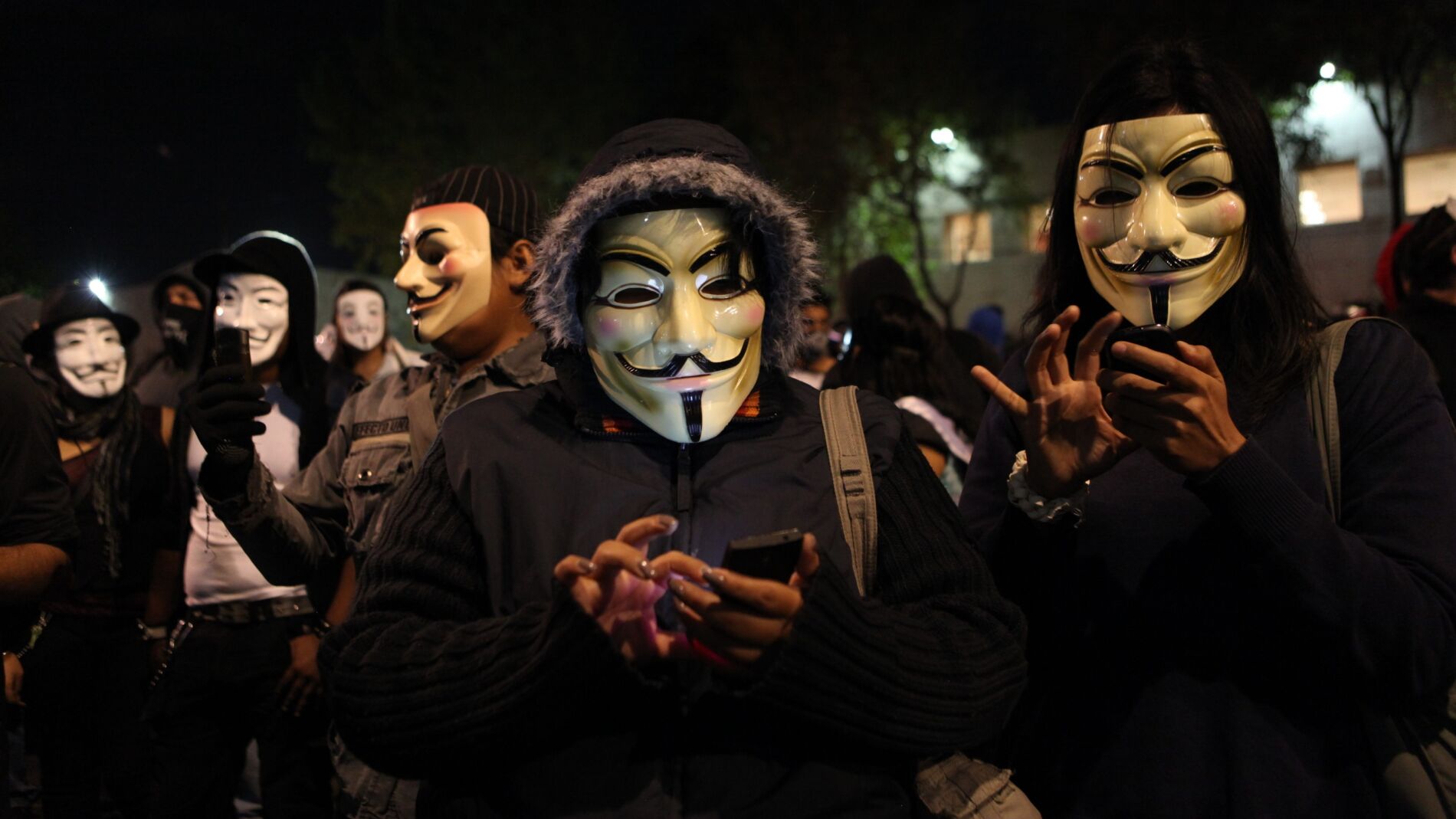 Anonymus celebra su 'marcha de las mil caras' (06-11-2013)