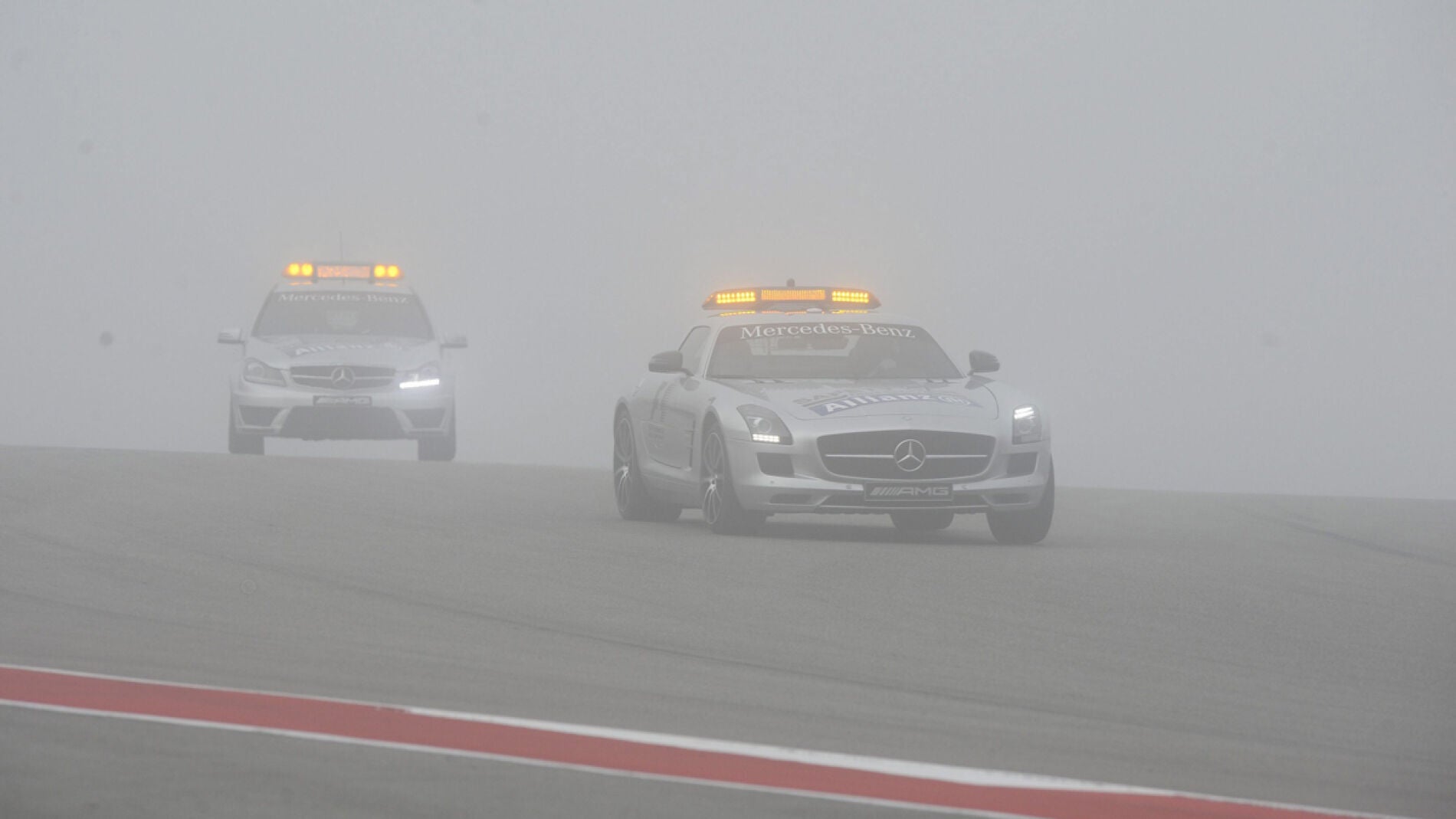 'Safety car' entre la niebla