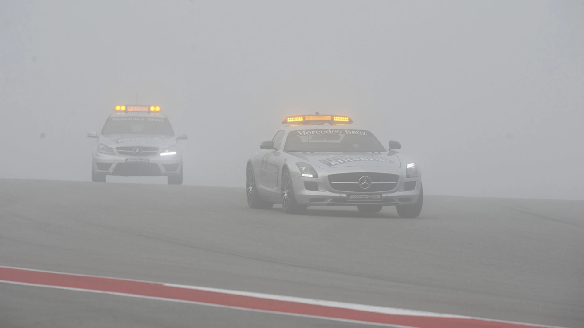 'Safety car' entre la niebla