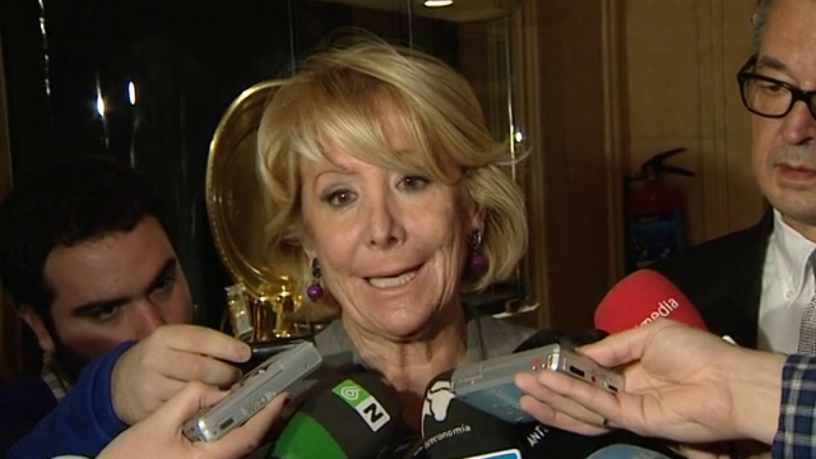 Esperanza Aguirre pide una ley de servicios mínimos