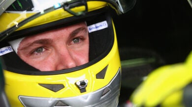 Rosberg vence a Vettel en la batalla acuática de los Libres 2 de Brasil