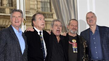  Los cinco componentes del grupo cómico británico Monty Python 