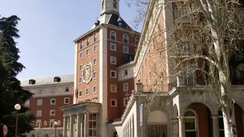 Universidad Complutense Universidad Complutense