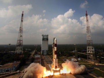 La primera misión india a Marte abandona con éxito la órbita terrestre 