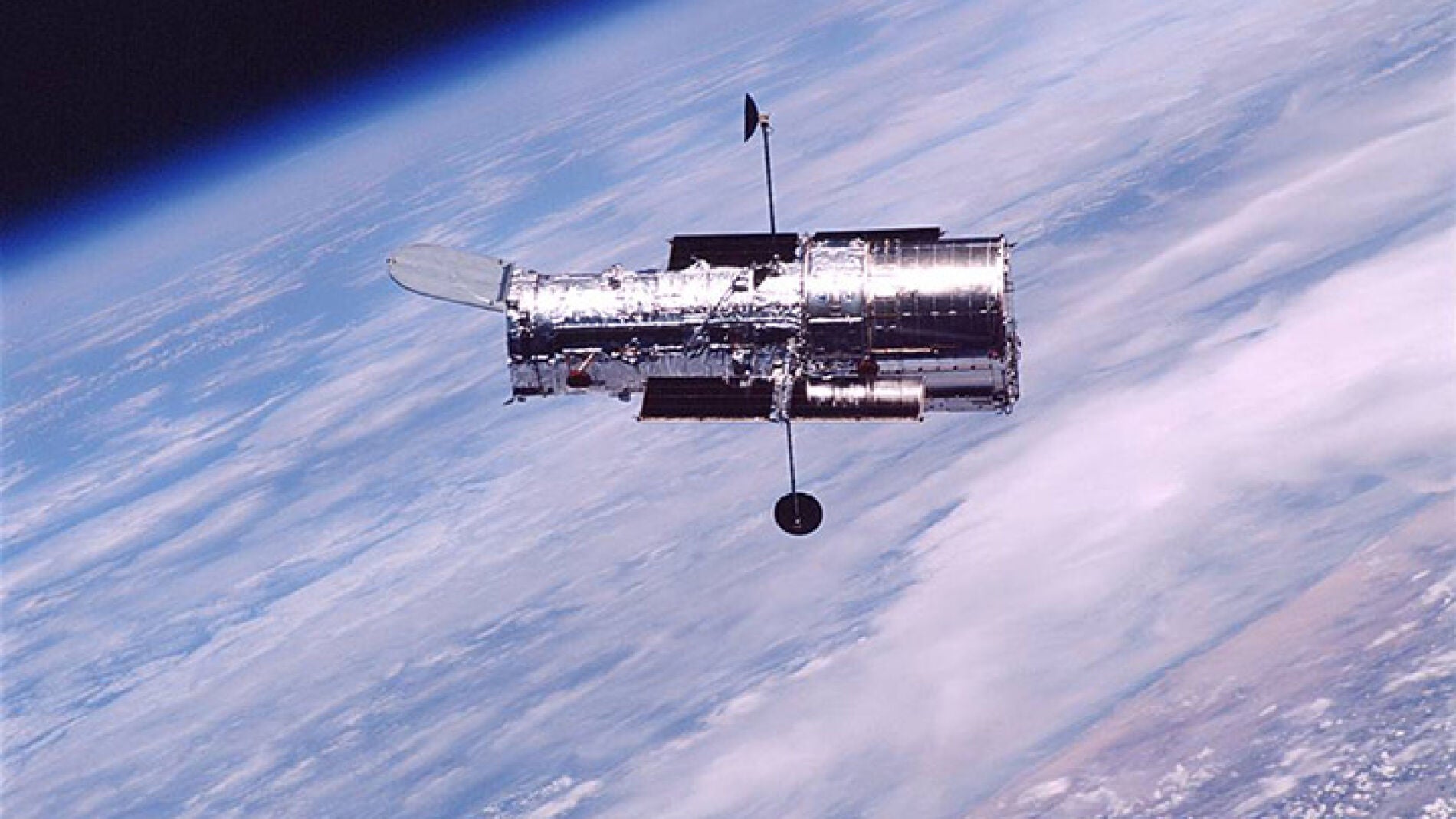 Hubble. Un telescopio del tama&ntilde;o de un autob&uacute;s que nos ha acercado como nadie al universo desconocido.