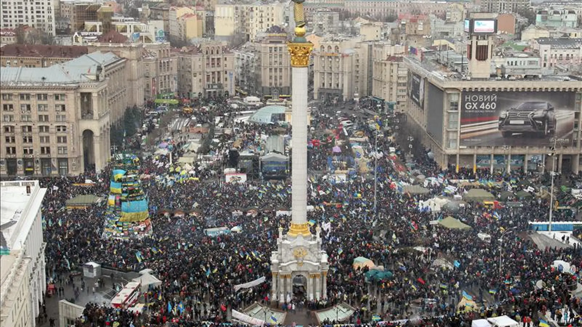 La plaza central de Kiev, repleta de manifestantes La plaza central de Kiev, repleta de manifestantes