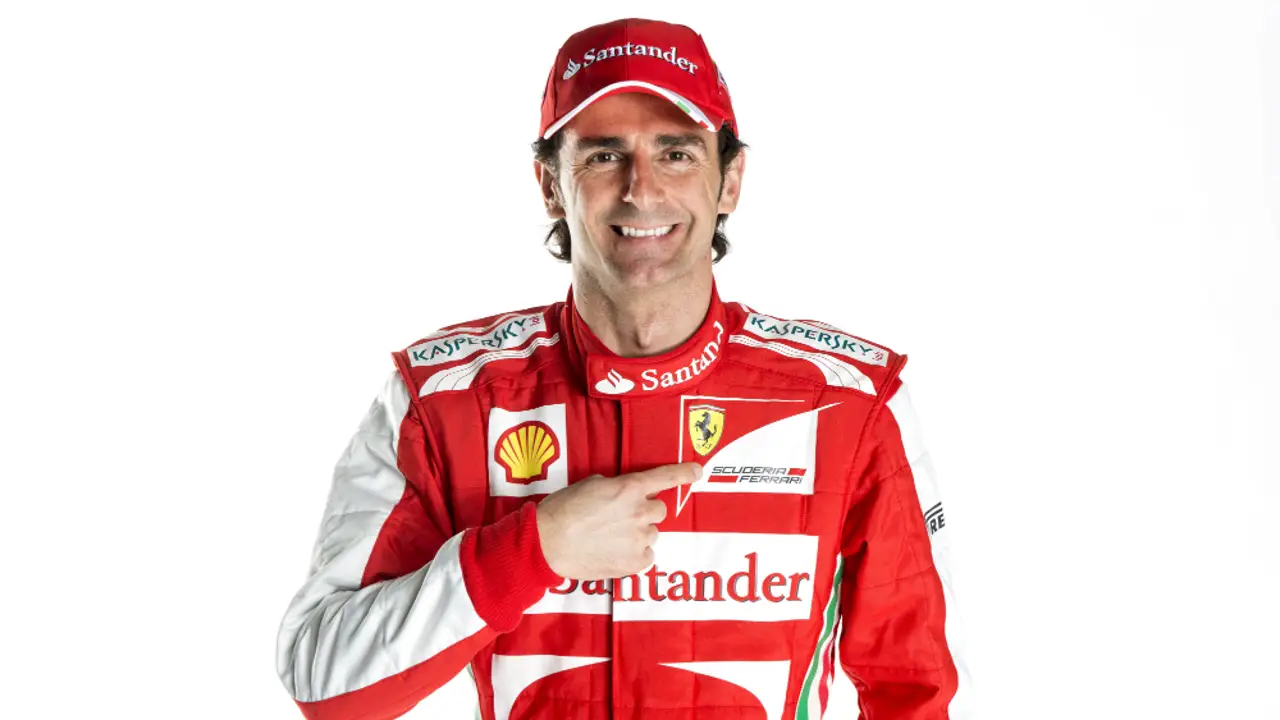Pedro Martínez de la Rosa con Ferrari