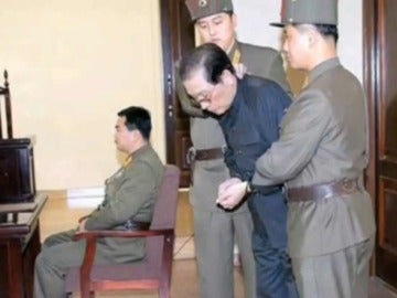 Ejecutan a Jang Song-thaek, tío y número dos de Kim Jong-un por traición