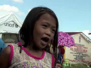 Una niña en Filipinas dentro del programa de UNICEF Una niña en Filipinas dentro del programa de UNICEF