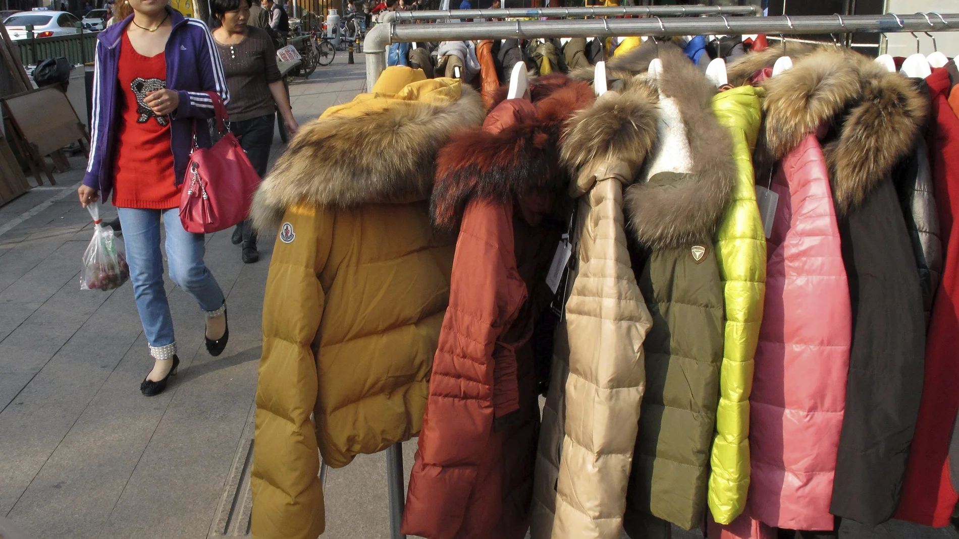 Greenpeace alerta que los textiles chinos contienen químicos tóxicos para la salud Greenpeace alerta que los textiles chinos contienen químicos tóxicos para la salud