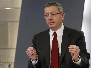 Alberto Ruiz-Gallardón, tras el Consejo de Ministros Alberto Ruiz-Gallardón, tras el Consejo de Ministros