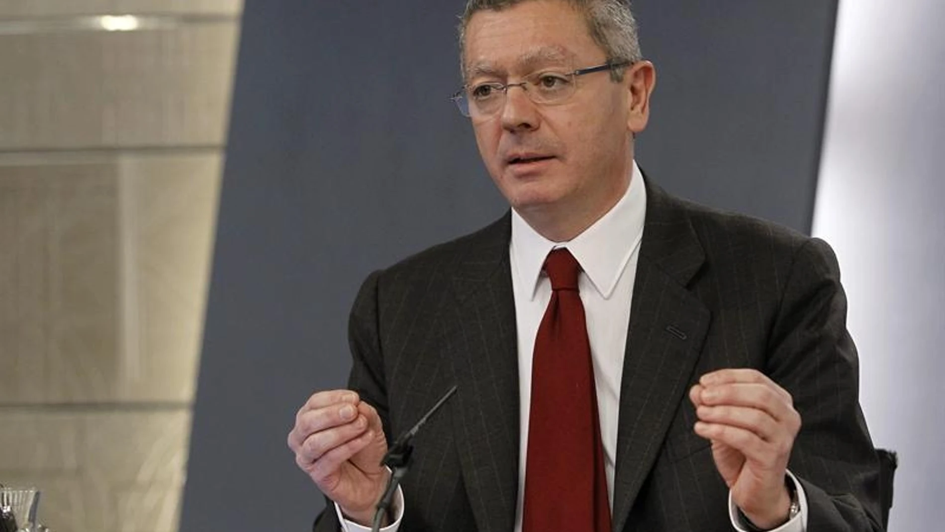 Alberto Ruiz-Gallardón, tras el Consejo de Ministros Alberto Ruiz-Gallardón, tras el Consejo de Ministros