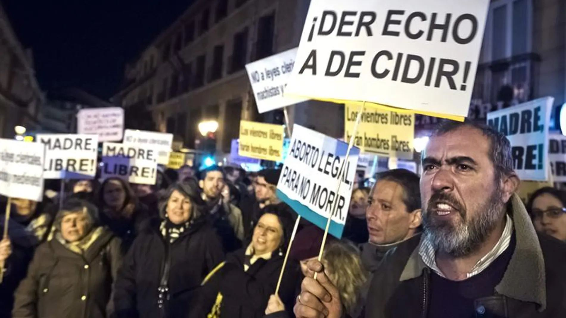 Concentración frente al Ministerio de Justicia contra el anteproyecto de reforma de la ley del aborto Concentración frente al Ministerio de Justicia contra el anteproyecto de reforma de la ley del aborto
