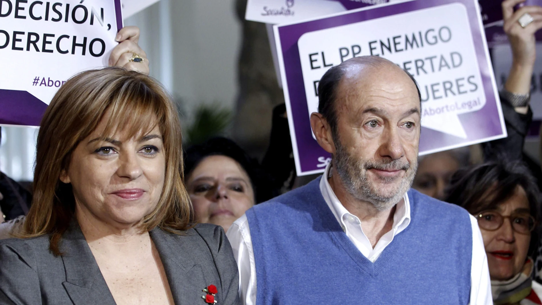 Rubalcaba junto a Elena Valenciano Rubalcaba junto a Elena Valenciano