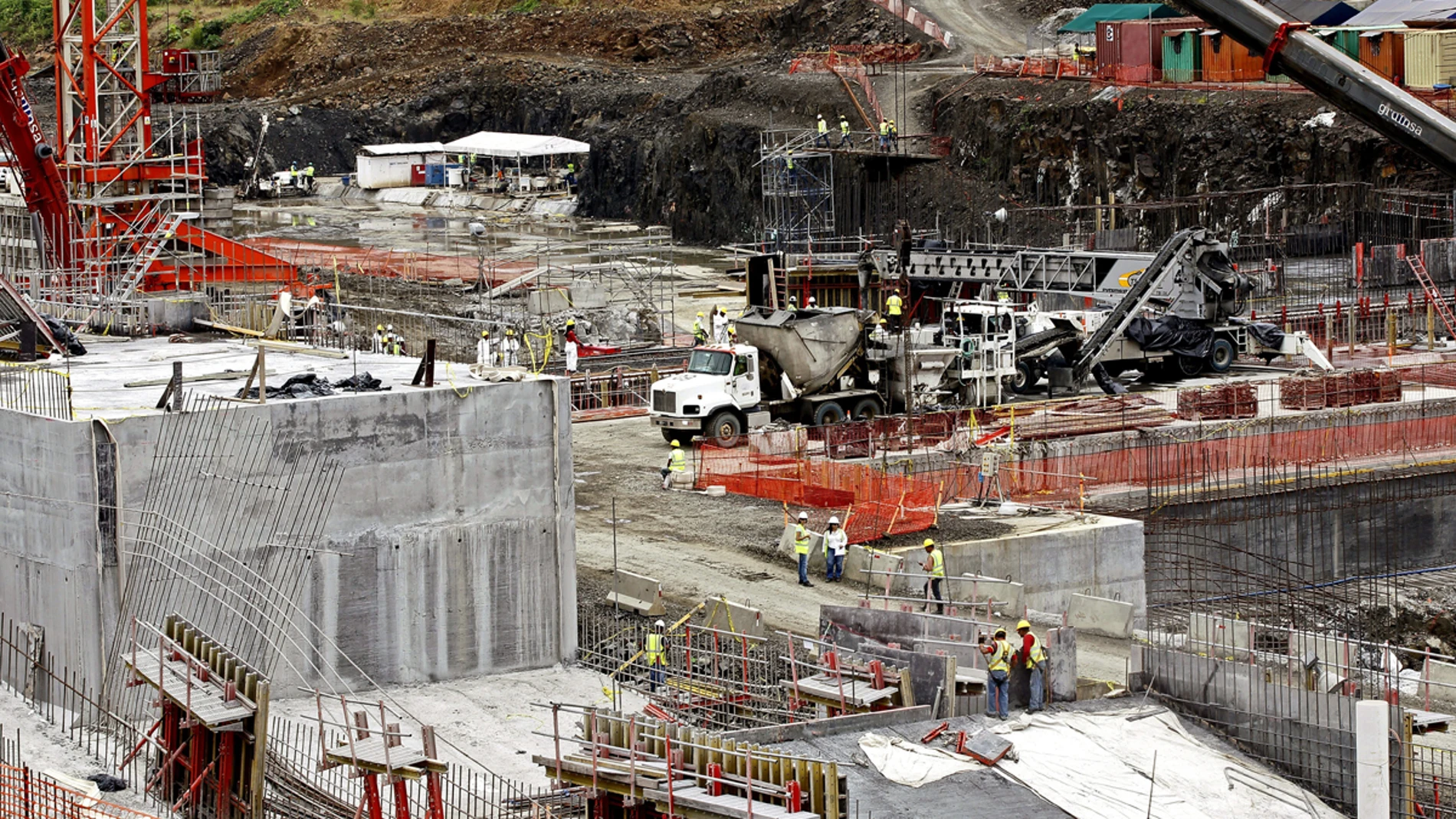 Obras en el Canal de Panamá Obras en el Canal de Panamá