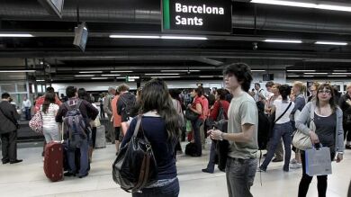 Reabren la estación de Barcelona Sants tras ser desalojada por una falsa alarma