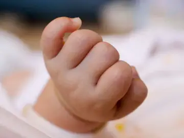 2,9 millones de niños fallecen cada año durante sus primeros 28 días de vida 2,9 millones de niños fallecen cada año durante sus primeros 28 días de vida