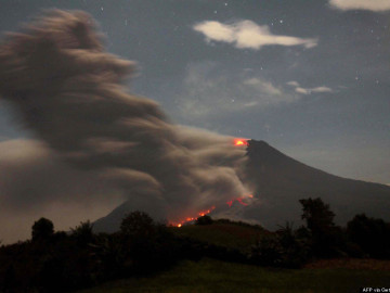 Más de 25.000 evacuados por el volcán Sinabung en Indonesia