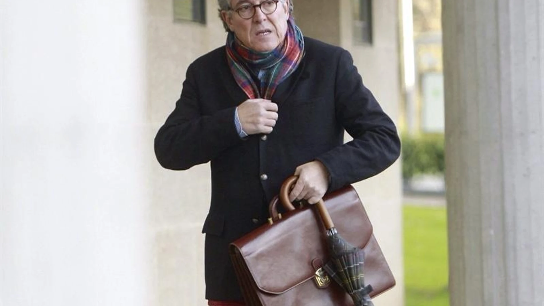 El abogado de Rosario Porto en los juzgados, donde declaran más testigos por la muerte de Asunta El abogado de Rosario Porto en los juzgados, donde declaran más testigos por la muerte de Asunta