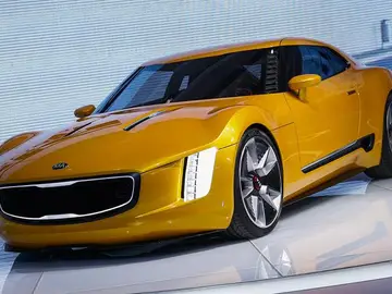 Vista del nuevo auto Kia GT4 Stinger concept sports Vista del nuevo auto Kia GT4 Stinger concept sports