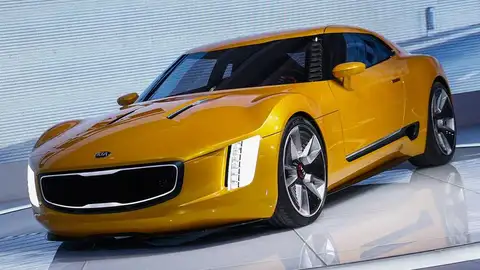 Vista del nuevo auto Kia GT4 Stinger concept sports Vista del nuevo auto Kia GT4 Stinger concept sports