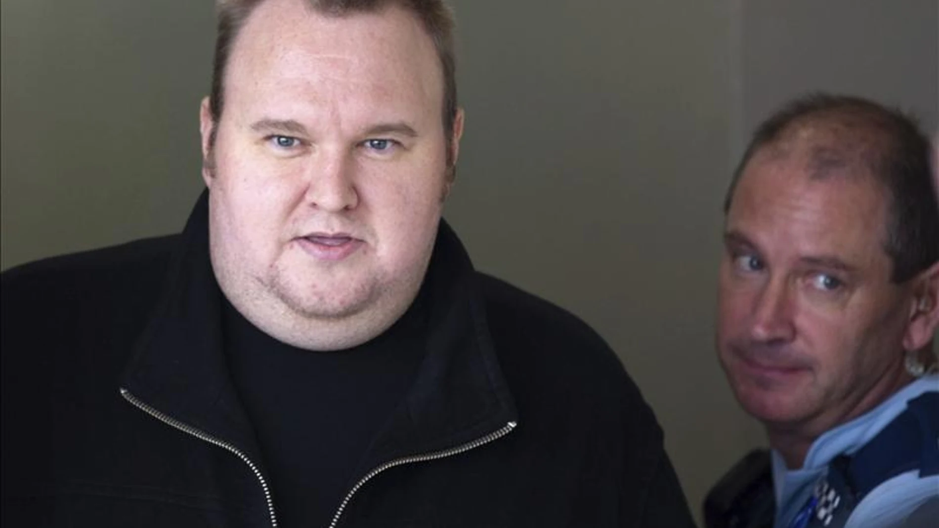 El fundador de Megaupload, Kim Schmitz o Kim Dotcom presenta su Partido Internet. El fundador de Megaupload, Kim Schmitz o Kim Dotcom presenta su Partido Internet.