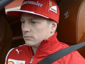 Kimi Raikkonen a bordo de un Ferrari