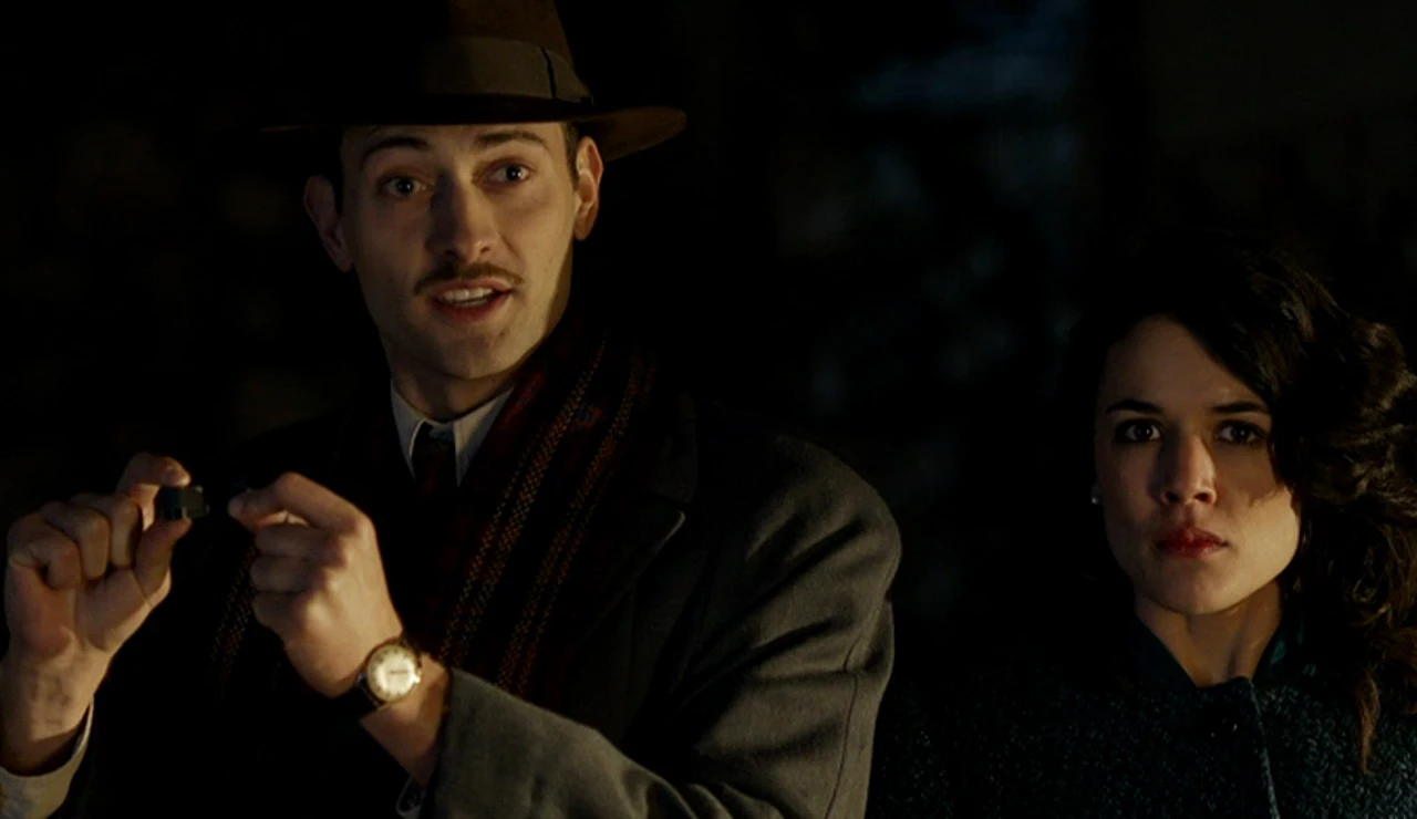 Marcus se enfrenta a Da Silva para salvar a Sira