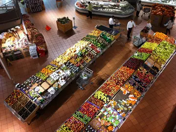 Productos frescos en un supermercado Productos frescos en un supermercado