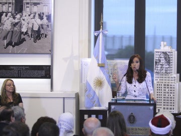 Cristina Fernández reaparece en un acto