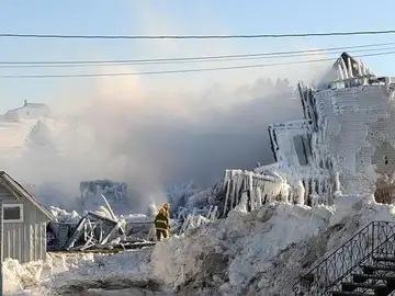 Residencia incendiada en Canadá Residencia incendiada en Canadá