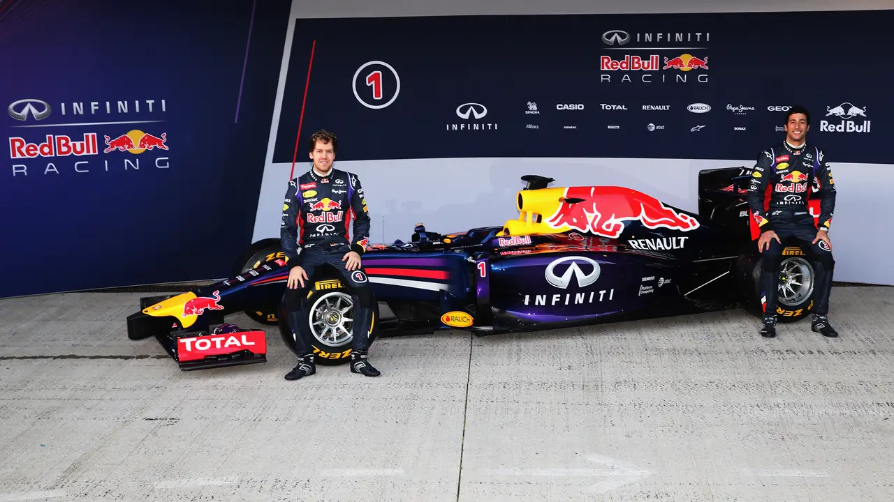 Vettel y Ricciardo con el nuevo RB10