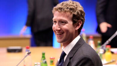 Facebook cumple 10 años con el desafío de no estancarse