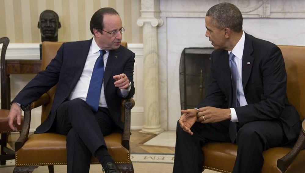 Obama y Hollande durante la reunión mantenida en el Despacho Oval de la Casa Blanca.