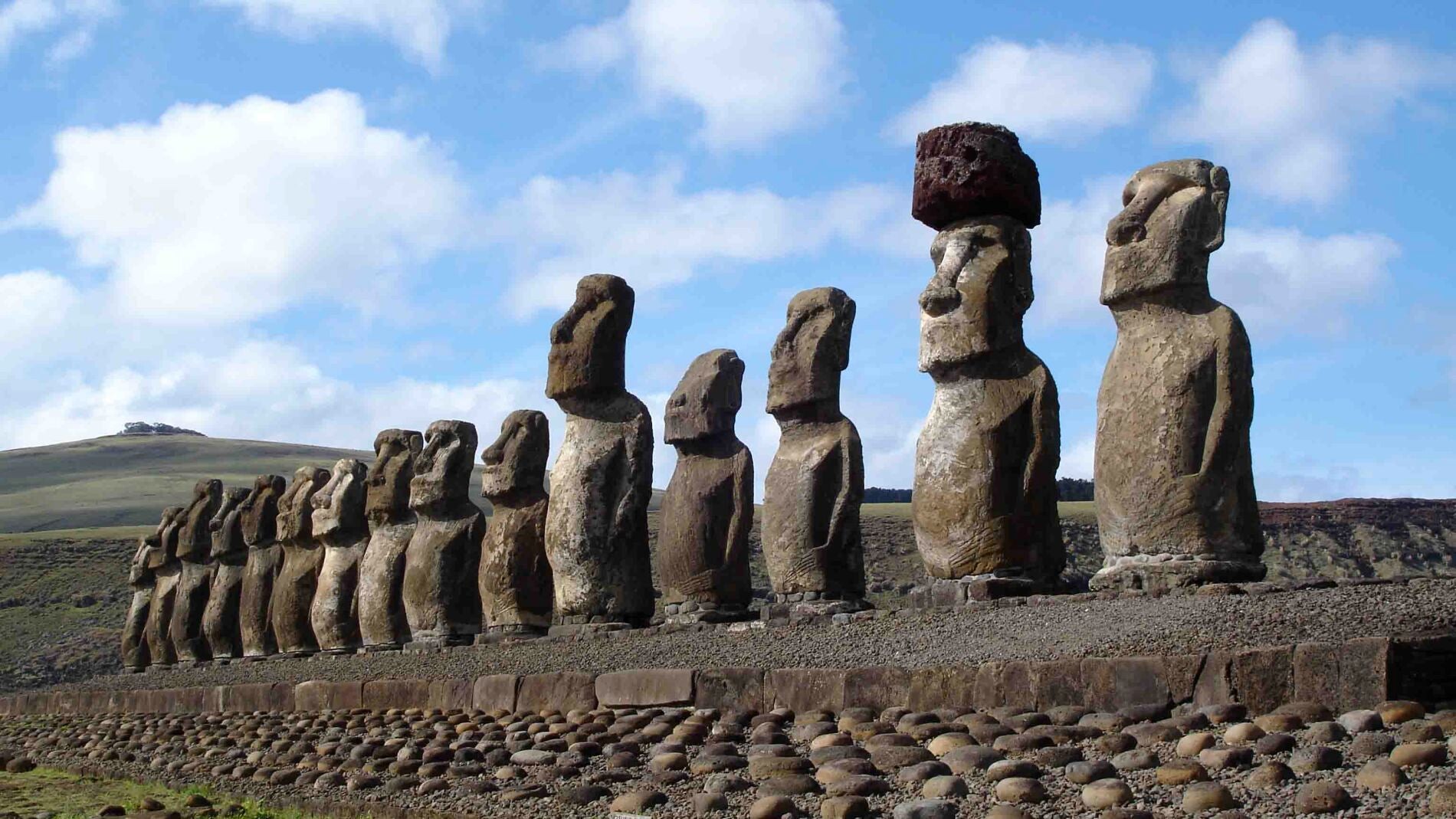 Mo&aacute;is en isla de Pascua