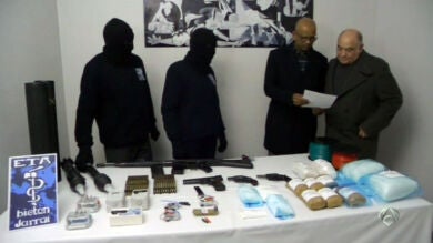 ETA anunciará de forma inminente su plan de desarme para proceder a la entrega de las armas