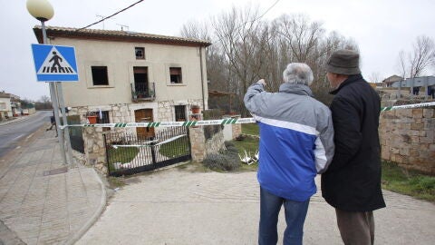  Vista de la casa rural situada en Tord&oacute;mar (Burgos) en la que se ha producido un incendio