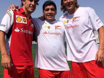 Fernando Alonso, junto a Maradona y Míchel Salgado