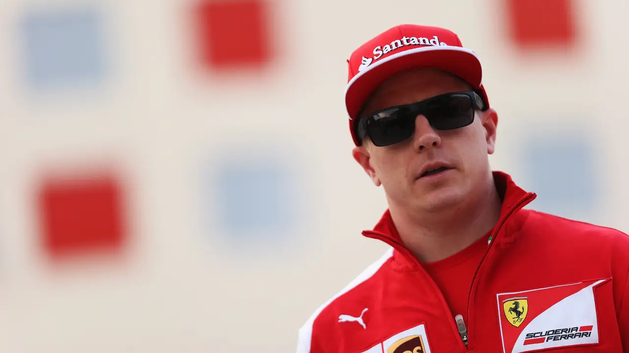 Kimi Raikkonen se pasea por Baréin