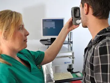 Una prueba de aliento permite diagnosticar cáncer Una prueba de aliento permite diagnosticar cáncer