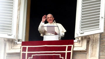El Papa Francisco, durante el rezo del Angelus