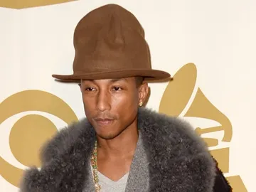 Pharrell Williams y su sombrero Pharrell Williams y su sombrero