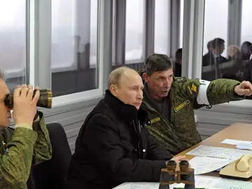 Putin se reúne con su cuerpo de mando. Putin se reúne con su cuerpo de mando.