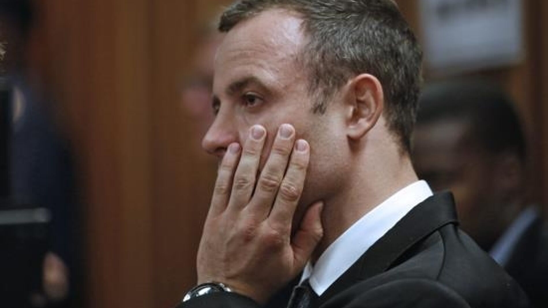  El atleta paral&iacute;mpico Oscar Pistorius asiste a su juicio en Pretoria, Sud&aacute;frica.