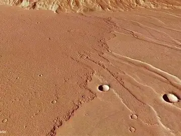 La llanura 'Daedalia Planum' La llanura 'Daedalia Planum'