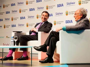 Pedro J. Ramírez charla con Eduard Punset Pedro J. Ramírez charla con Eduard Punset