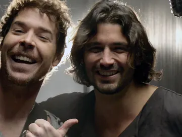 Videoclip de 'Kamikaze' Videoclip de 'Kamikaze'