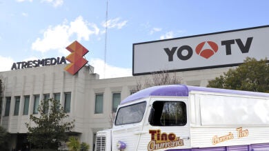 Esta noche Tino se apodera del Twitter de Con el culo al aire